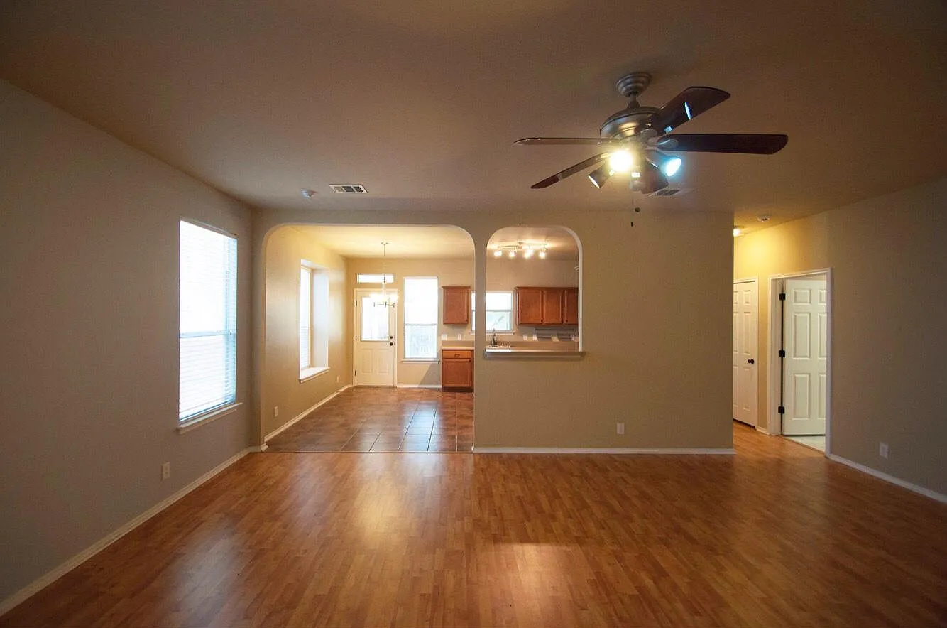 3 bed, 1579 sqft, $1,795 — Photo 2