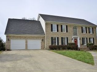 1002 Lake Ridge Sq, Johnson City, TN 37601