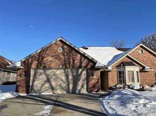 412 Skyview Cir, Norfolk, NE 68701