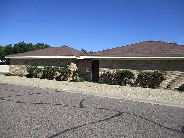 1st image of 1210 Shirley Ln