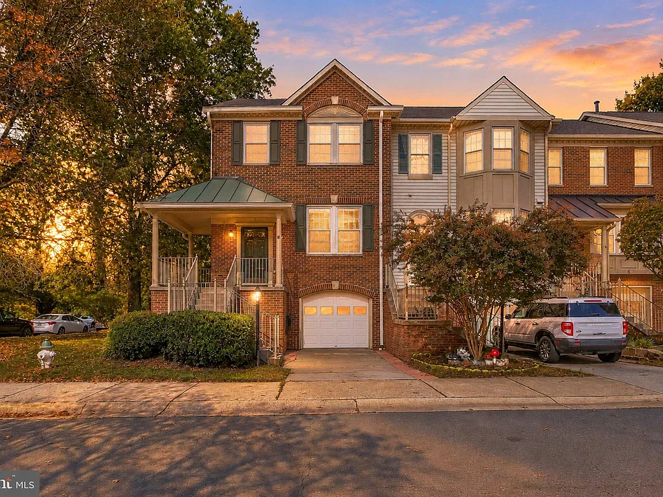 2 Beacon Hill Way