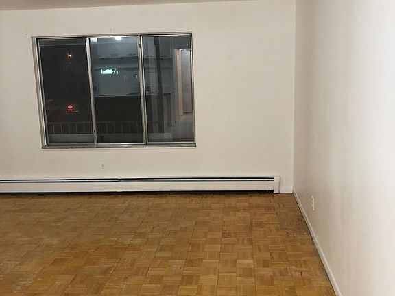 4th image of 33306 Harper Ave