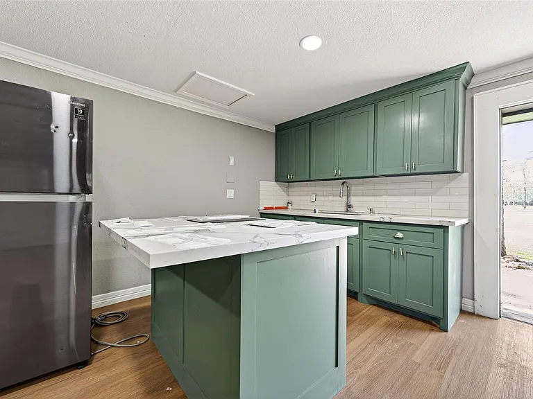 7019 Oak Ln — Photo 31