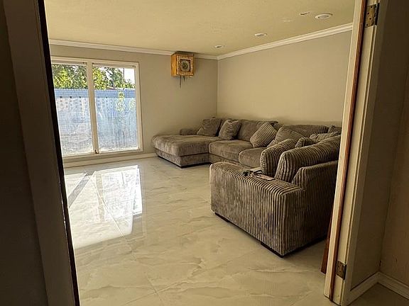 5th image of 55 Palo Alto Dr