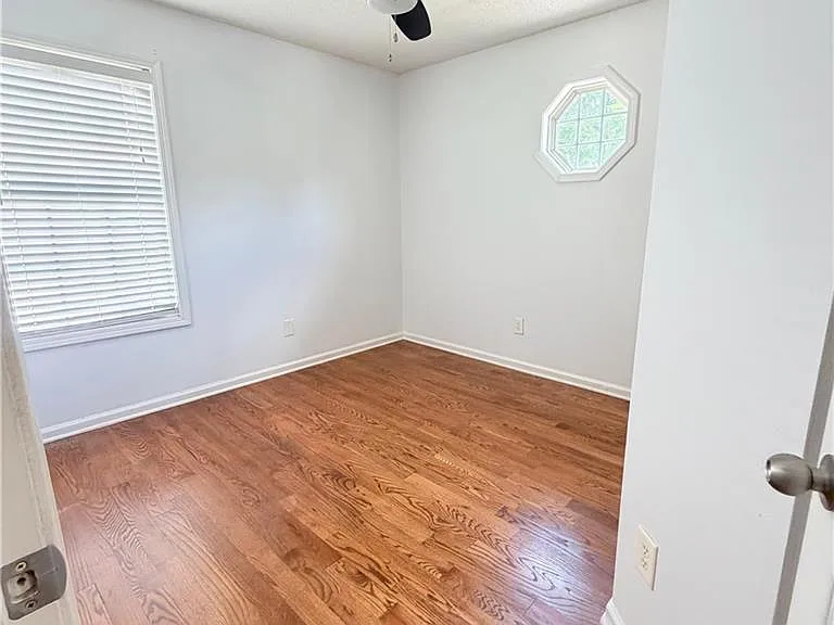 153 Greystone Cir — Photo 23