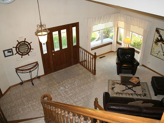 3rd image of 5712 Drakes Dr
