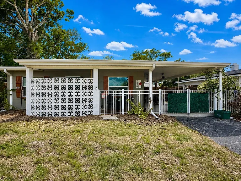2440 Anastasia Dr — Photo 1