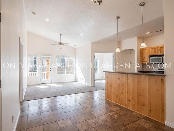 3rd image of 1052 Canyon Meadow Dr APT 3