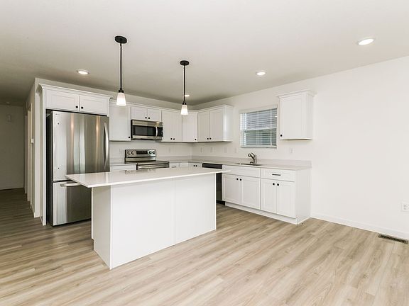 4th image of 237 Wildflower Dr