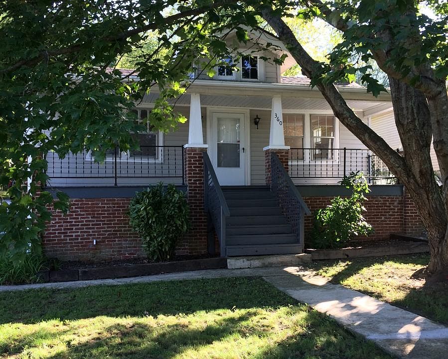 Tidy front yard