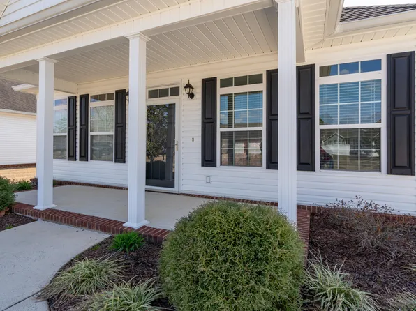 407 Heritage Dr, Chickamauga, GA 30707