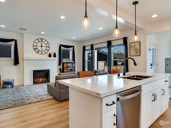 5th image of 6429 S Lawrence Street