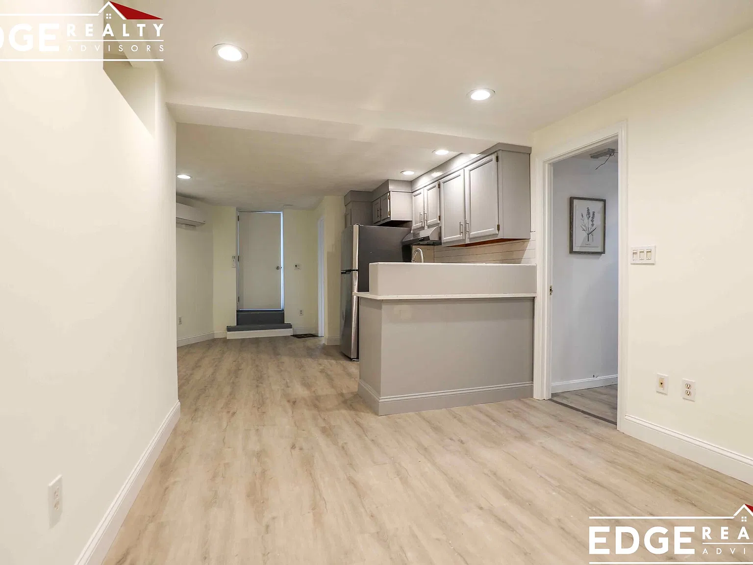 1 bed, 1.0 bath, $2,100 — Photo 2