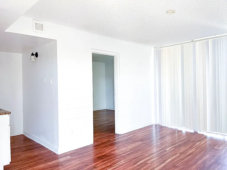 Riverbrook Apartment — Photo 8