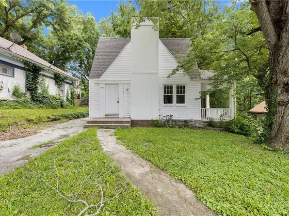 9617 E Independence Ave, Independence, MO 64053