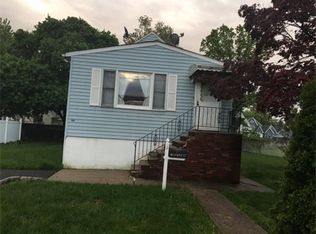 190 Demorest Ave, Avenel, NJ 07001