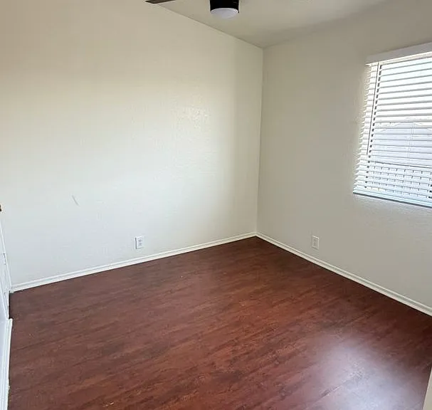 13528 Lemoli Ave — Photo 5
