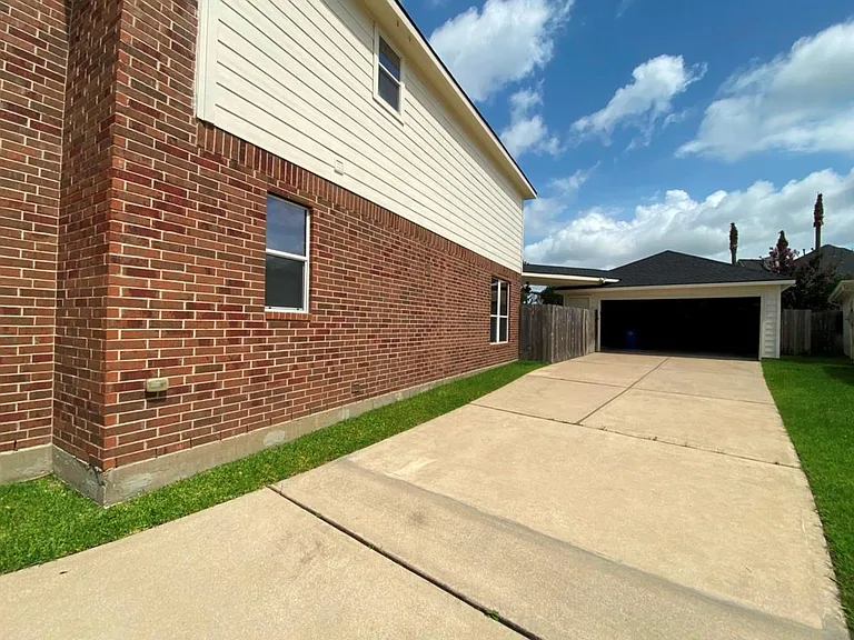 26226 Bright Dawn Ct — Photo 39