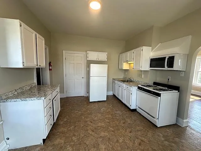 115 W Clymer Ave #4 — Photo 5