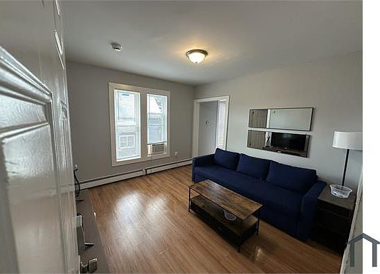 1st image of 73 Green Hill Pkwy APT 1L