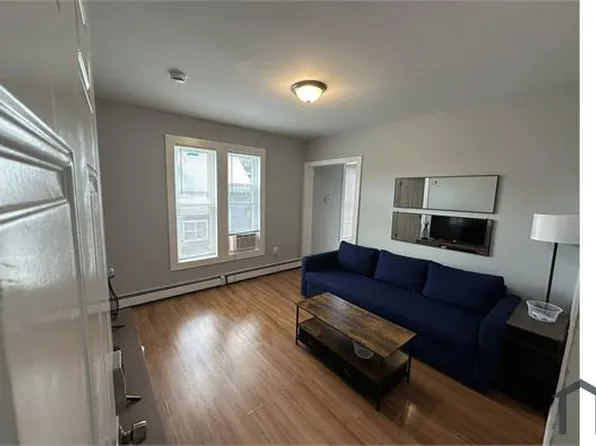 73 Green Hill Pkwy APT 1L, Worcester, MA 01605