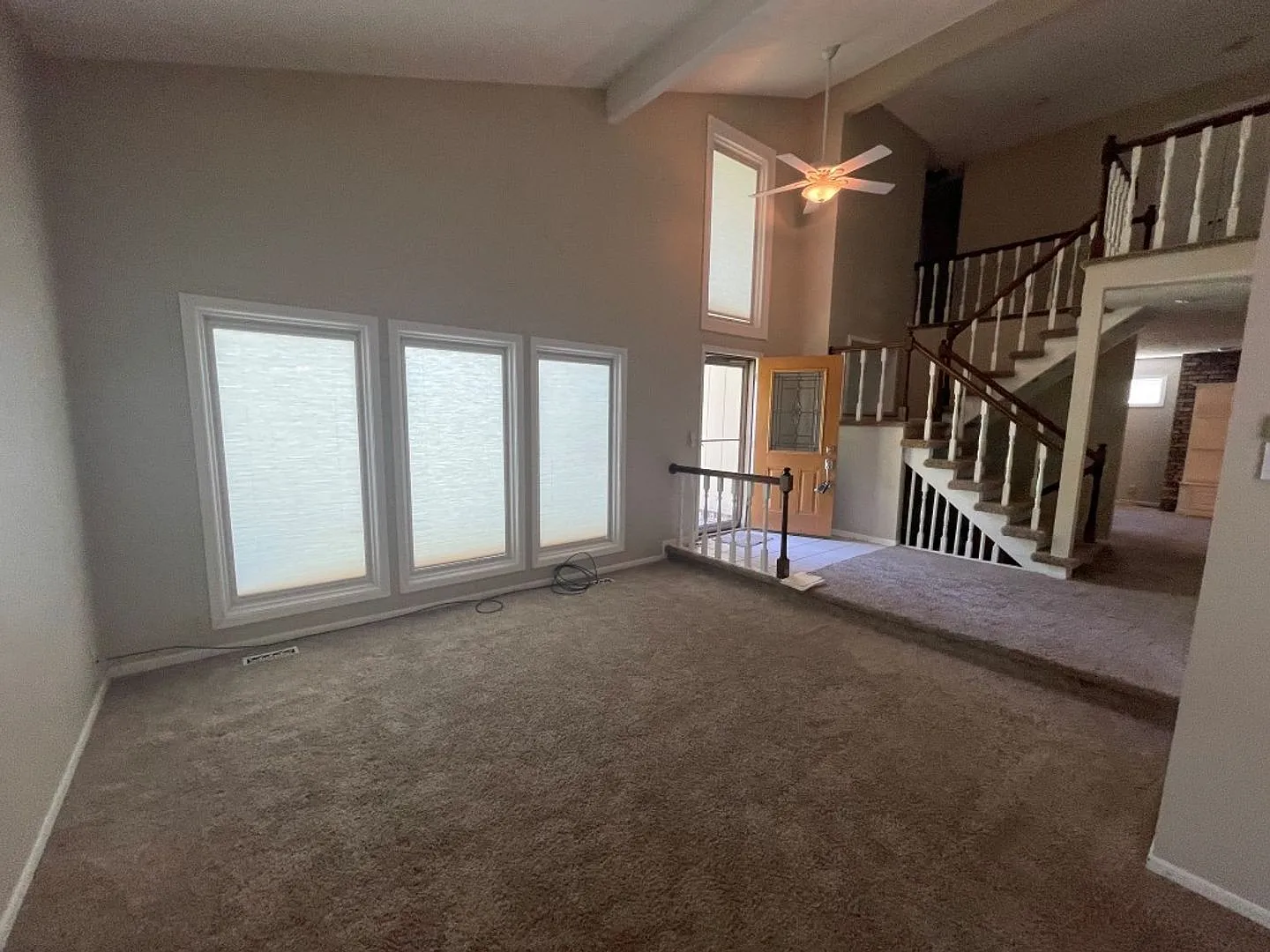 Large Home in Bellevue for Rent — Photo 3