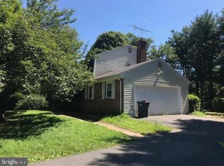 3154 Southfield Dr, Herndon, VA