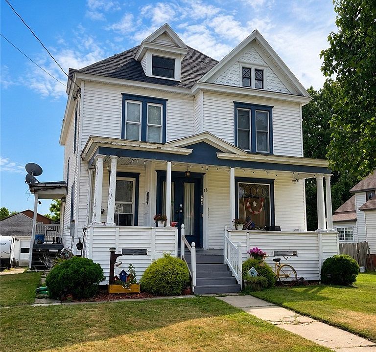 1st image of 713 W Dominick St