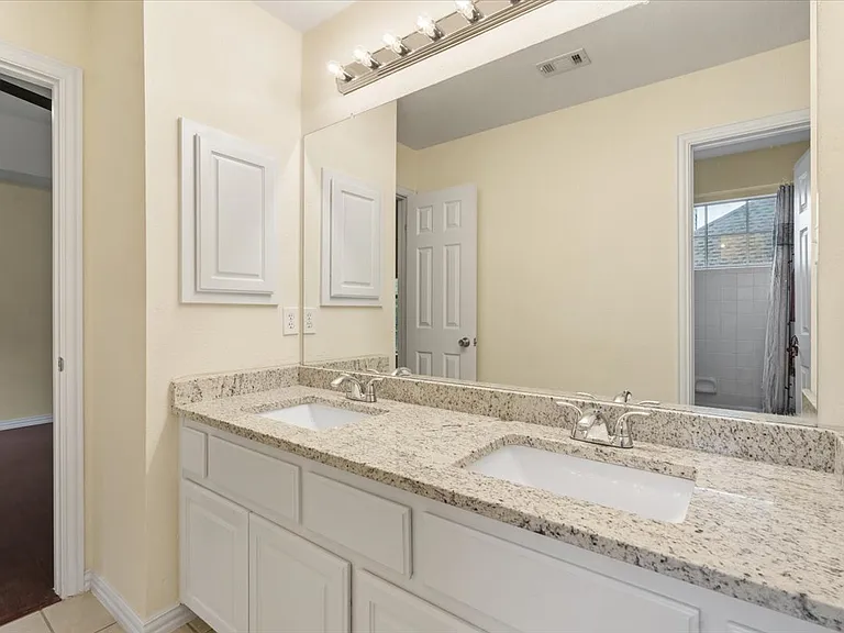 2633 Shadow Hill Ln — Photo 30