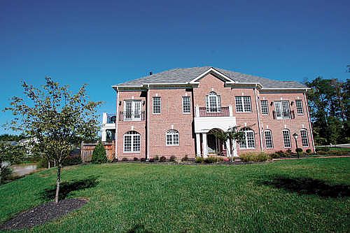 2nd image of 810 Kiftsgate Ct