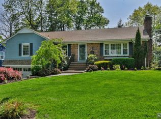 226 Nottingham Rd, Ramsey, NJ 07446