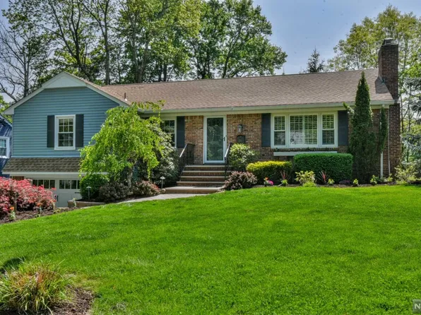 226 Nottingham Rd, Ramsey, NJ 07446