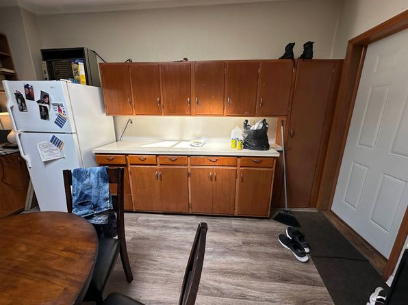 1406 Main St #1