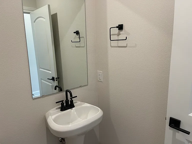 1411 Windermere Way — Photo 4