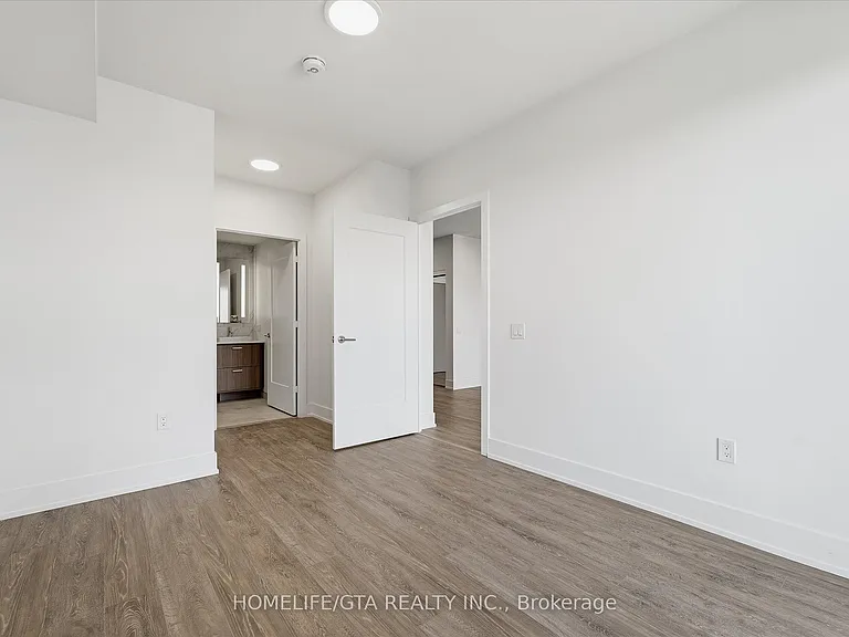 858 Dupont St #802 — Photo 23