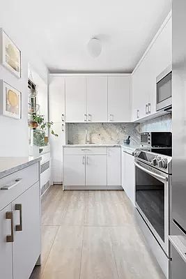 4th image of 230 Park Pl APT 6B