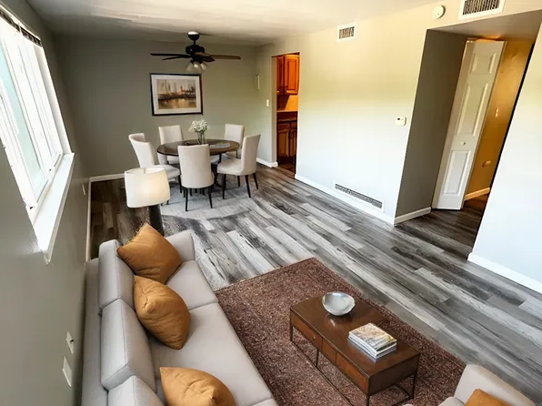 421 - 425 E Fountain Place