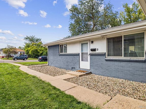 2nd image of 232 S Lowell Boulevard
