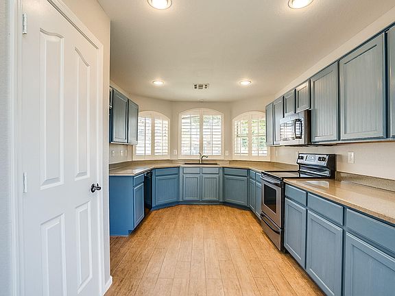 2nd image of 3826 E San Remo Ave