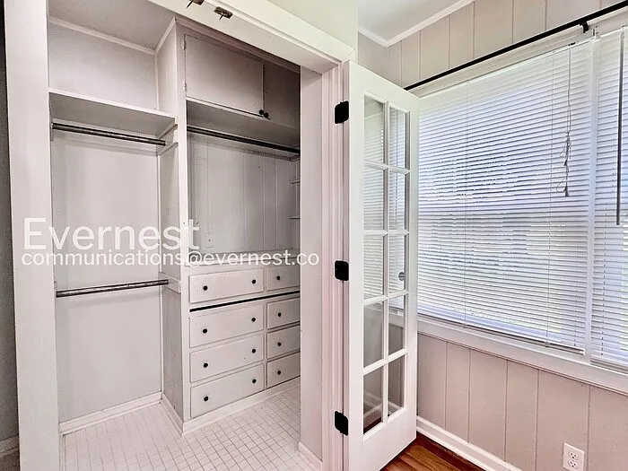3807 E 22nd St — Photo 18