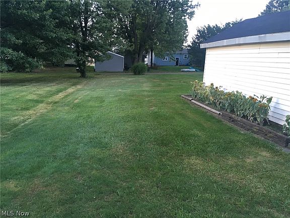 3rd image of Folmer Pl NE