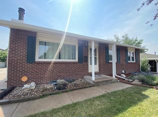 931 Hillcrest Rd, Cheyenne, WY 82001