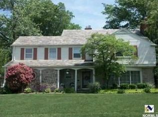 14411 Onaway Rd, Shaker Heights, OH 44120