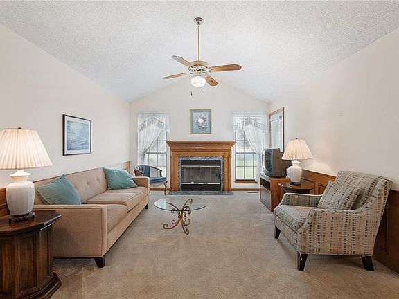 4th image of 23985 W 57th Ter