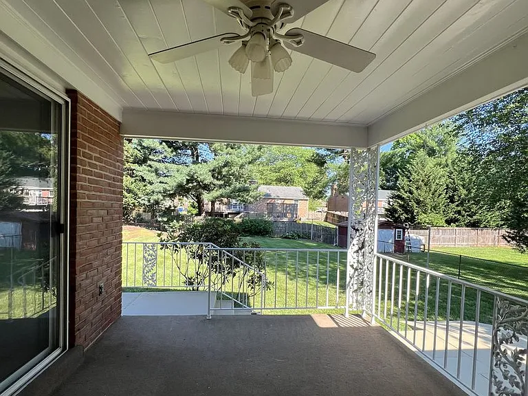 313 Valley View Ave SW — Photo 12