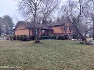 3254 Faith Dr, Emmaus, PA 18049