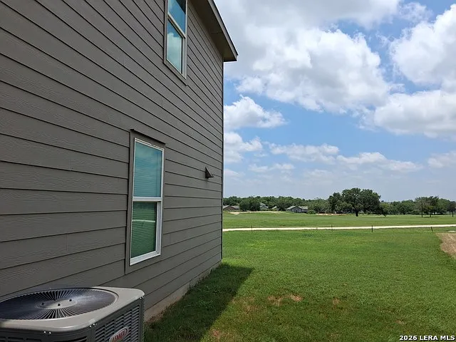 4 bed, 2.5 bath, 1953 sqft, $1,800 — Photo 3