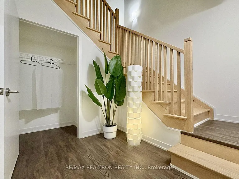 6 David Eyer Rd #Penthouse 915 — Photo 6