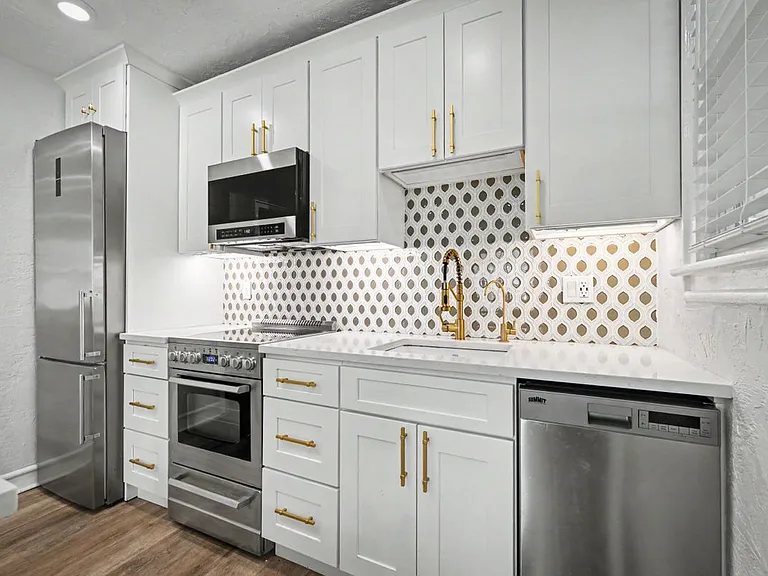 155 S Wild Olive Ave — Photo 16