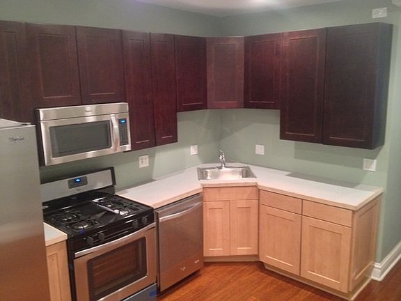 2nd image of 1653 N Claremont Ave #1
